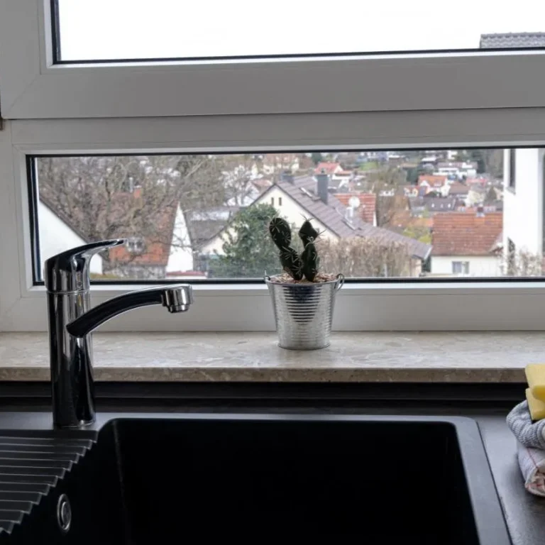 Apartment N ()