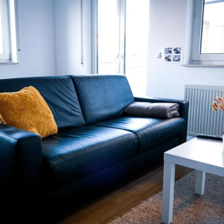 Apartment N ()