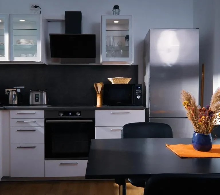 Apartment ()