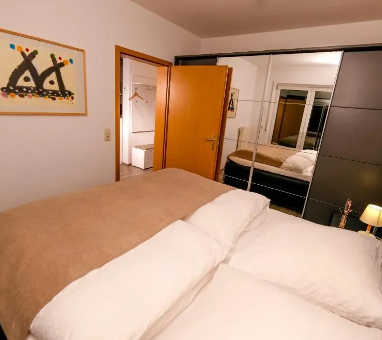 Business Apartment ()