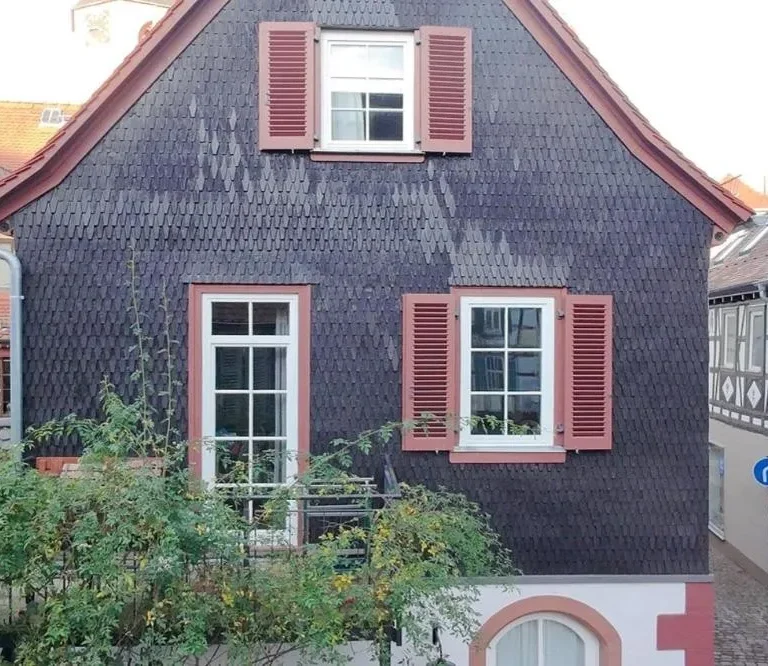 Rosenbalkon N ()