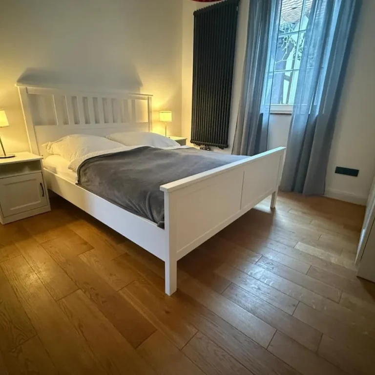 Rosenbalkon N ()